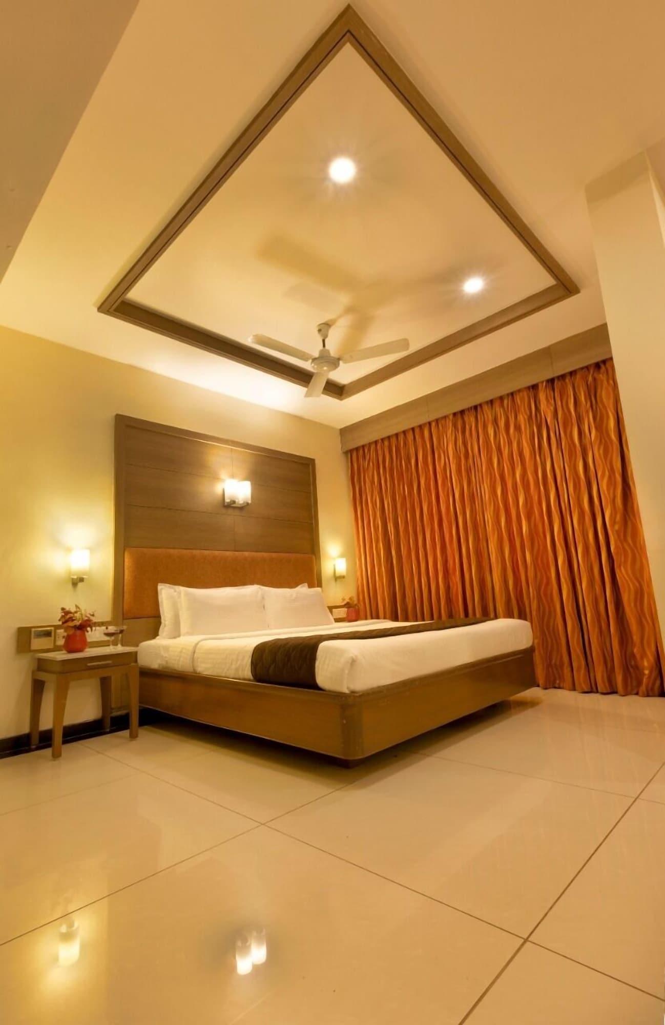 Clinton Park Inn Velankanni Exterior photo