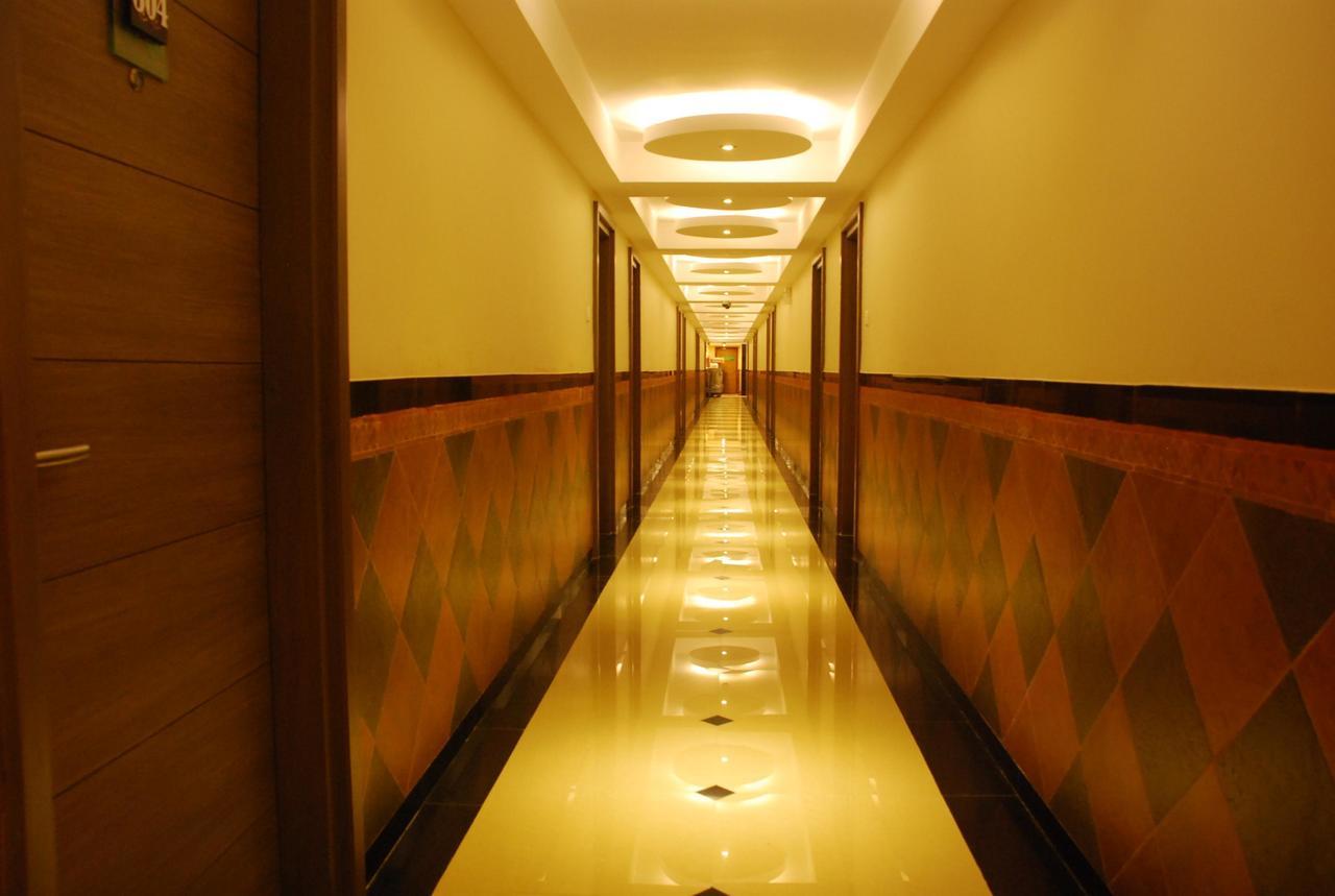 Clinton Park Inn Velankanni Exterior photo